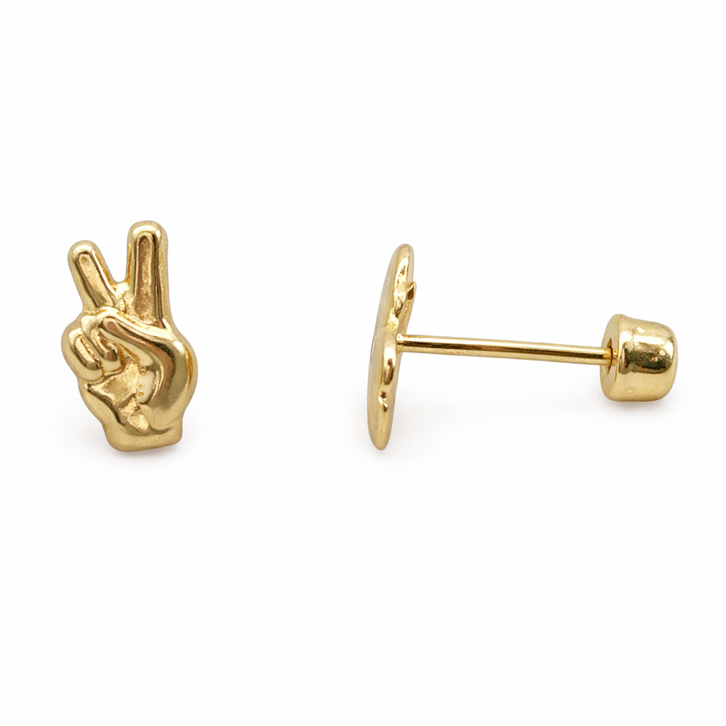 Broquel Mano Paz en oro 10K con diseño elegante, muestra detalles de la joya en acabado brillante.