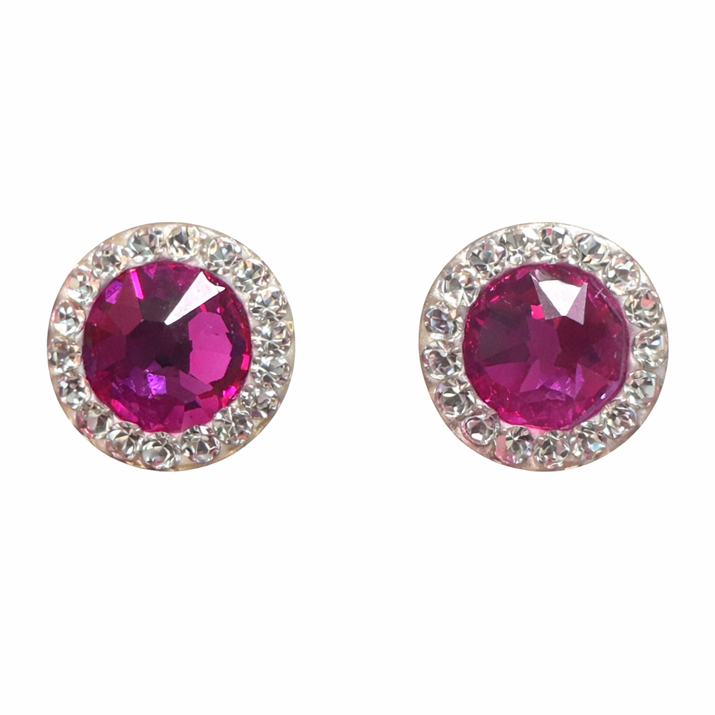 Broquel redondo con zirconias en oro 10K, joyería Roma, detalle brillante y elegante en acabado dorado