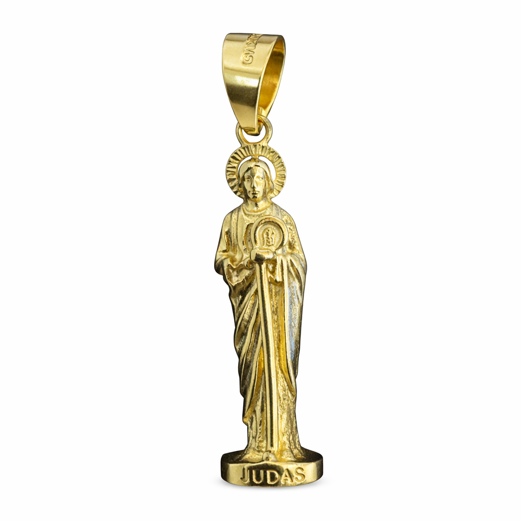 Medalla de San Judas Tadeo en oro 10K, joyería ROMA, con detalles finos y acabado brillante.