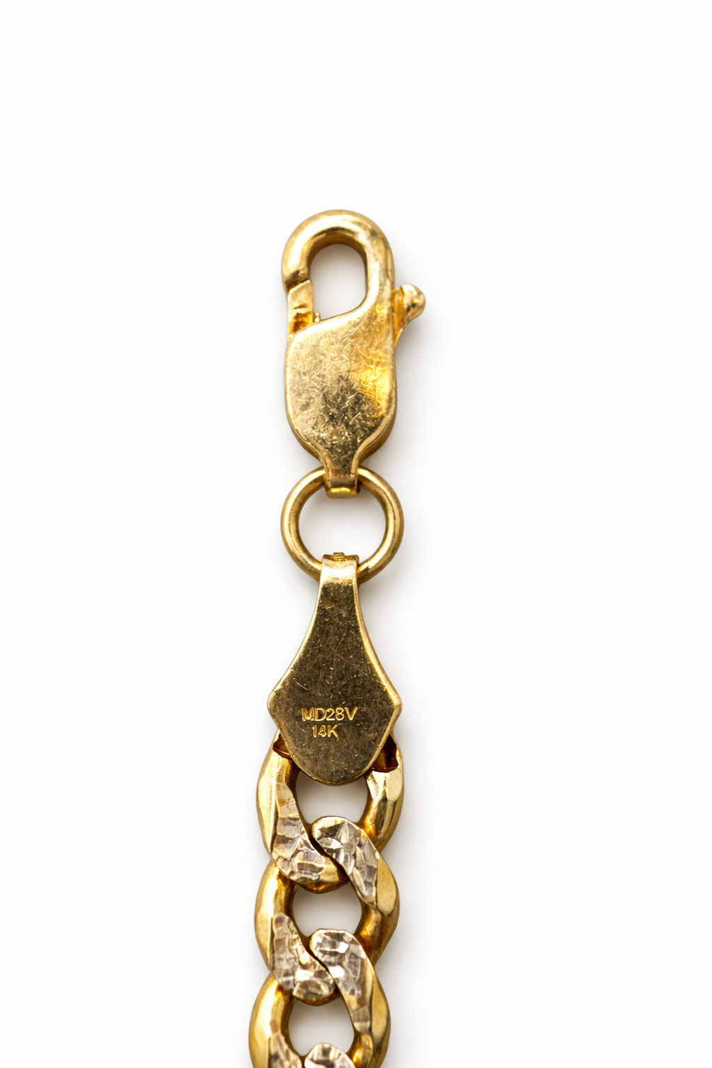 Pulsera de oro 14K con baño de rodio de Joyería Roma, pulso barbado con diseño elegante y acabado brillante.