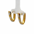 Arracadas bicolor en oro de 10K de Joyería ROMA, con diseño elegante y brillo en acabado brillante.