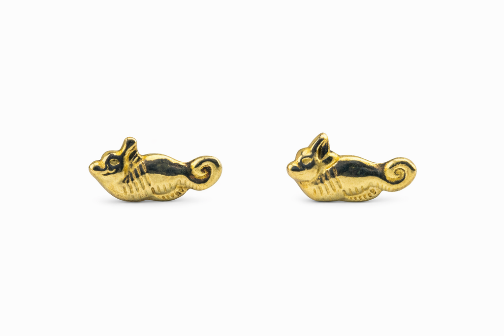Broquel de mariposa en oro 10K con diseño de caballito de mar, joyería ROMA, pieza elegante y detallada