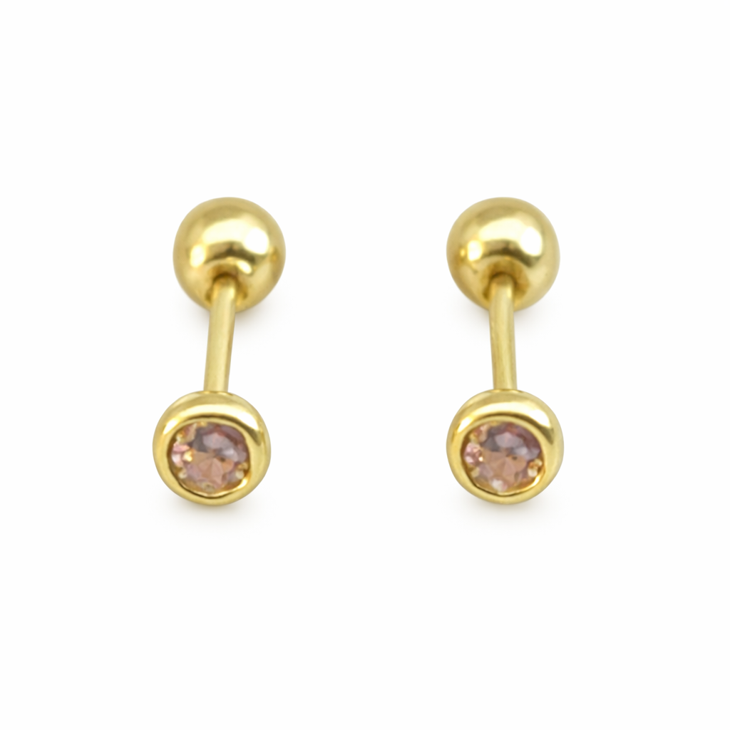 Cadena de oro de 10k Bicel Color de 2mm de Joyería ROMA, muestra el acabado brillante y el grosor de la cadena.