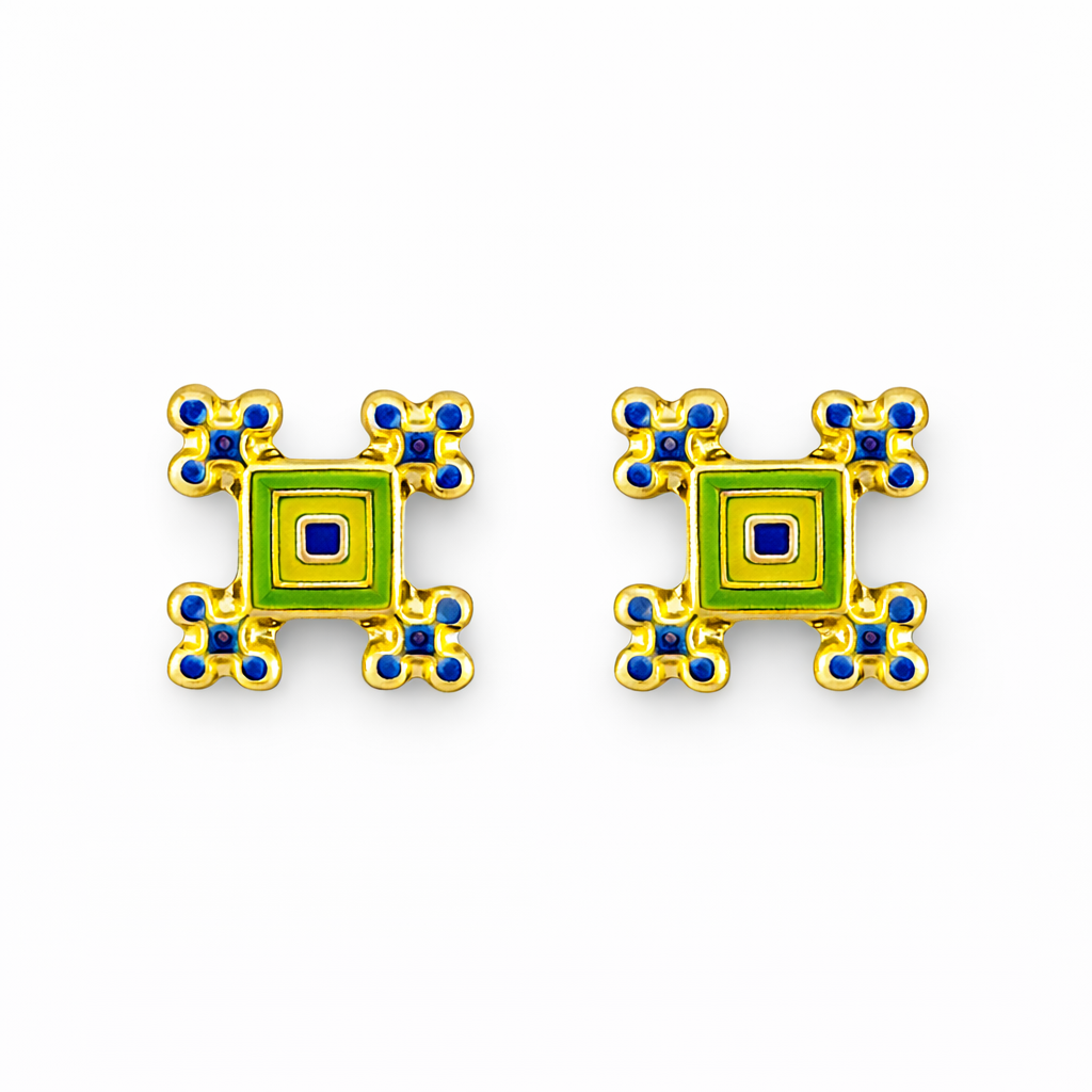 Broquel de oro 10K con azulejo multicolor, joyería Roma, diseño decorativo con detalles coloridos y acabado brillante