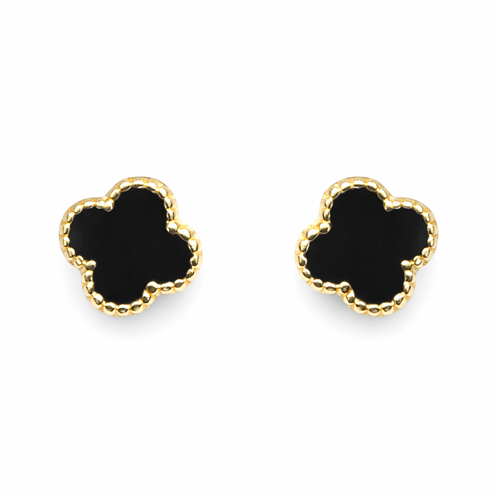 Broquel trébol negro con borde perlado en oro 10K, joyería Roma, diseño elegante y delicado para mujer.