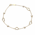 Pulsera de corazones con perlas en oro 10K de Joyería Roma, elegante y delicada, con detalles en forma de corazones y perlas blancas