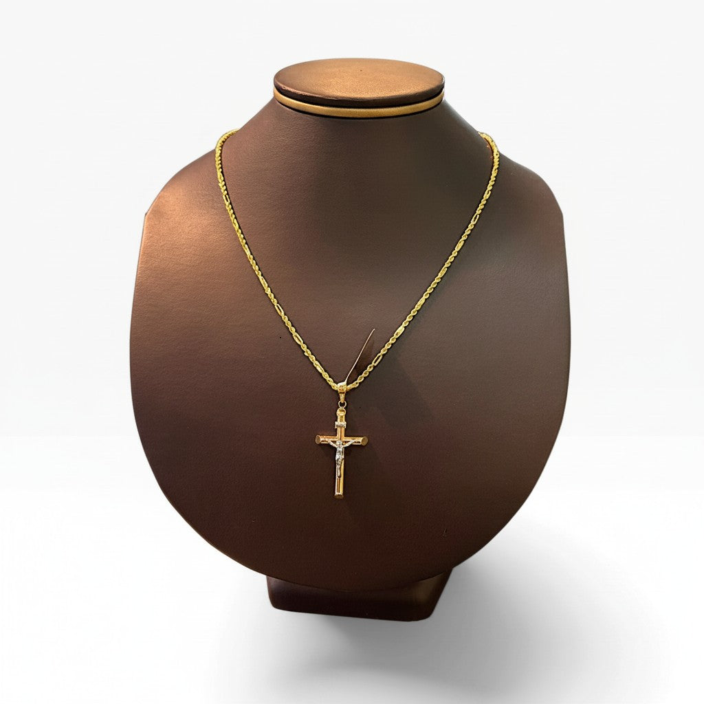 Dije Crucifijo Tubular — Oro 10K