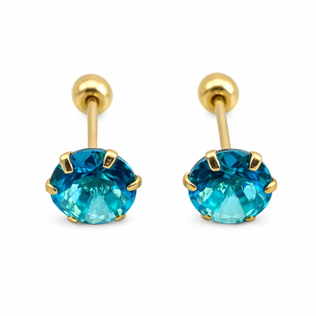 Arete recto de color dorado de 5 mm en oro de 10 quilates, diseñado por Joyería ROMA, con acabado brillante y elegante.