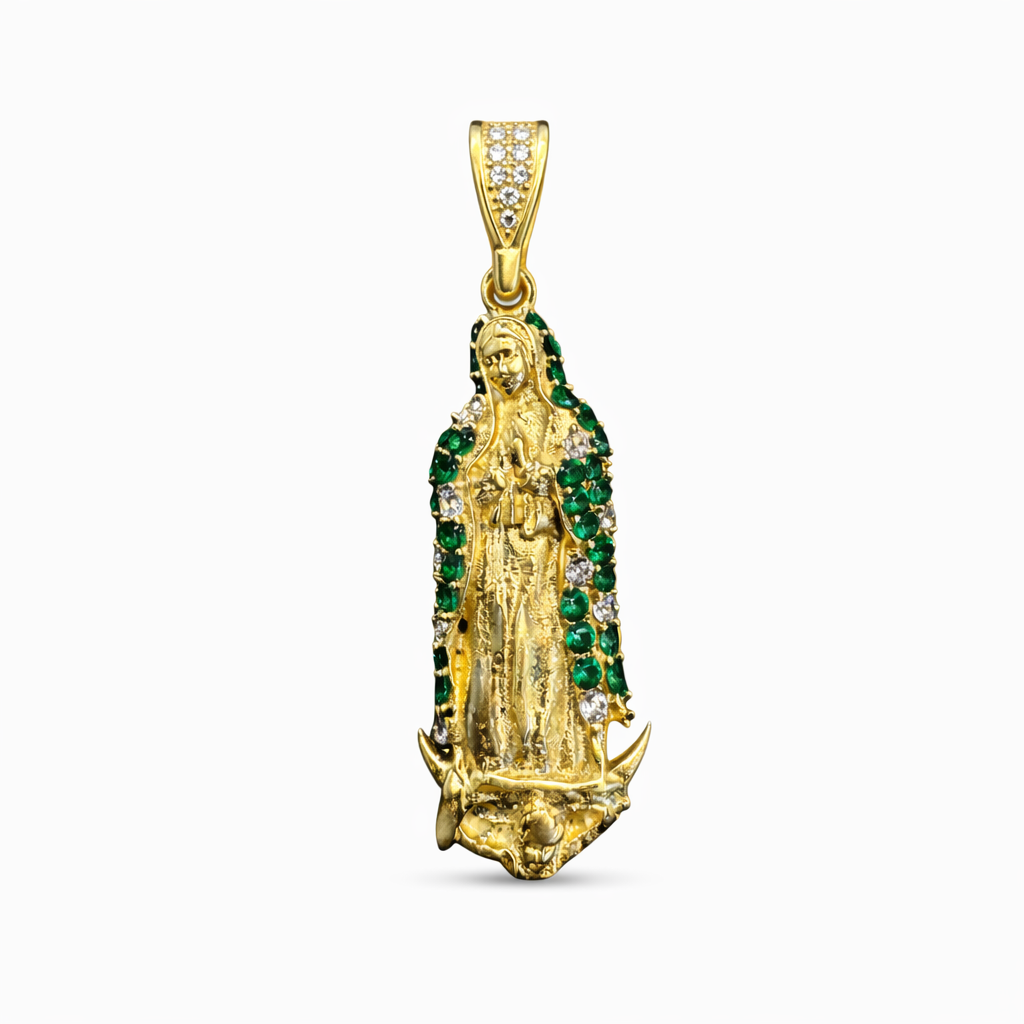 Virgen de Guadalupe con zirconias verdes en oro 10K, joyería ROMA, imagen detallada de la figura religiosa con piedras verdes.