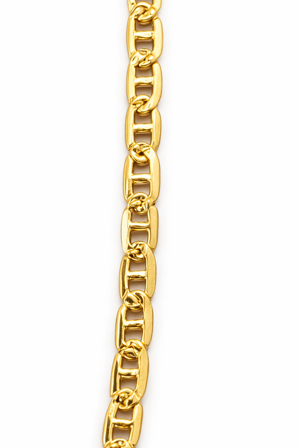 Pulsera Gucci marinera de oro de 14K, joyería ROMA, diseño elegante con detalles náuticos en oro amarillo brillante.