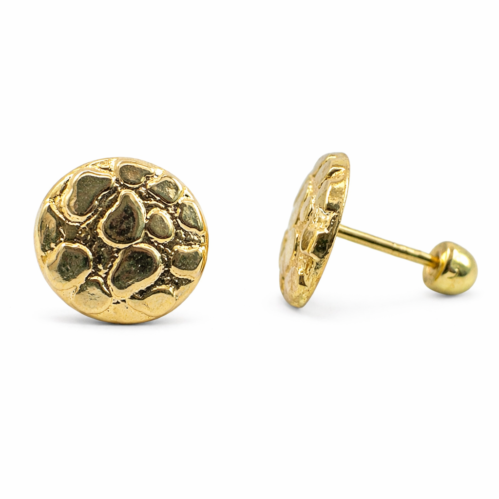 Broquel Luna Texturizada en oro 10K de Joyería ROMA, con acabado texturizado y diseño de luna en oro amarillo.