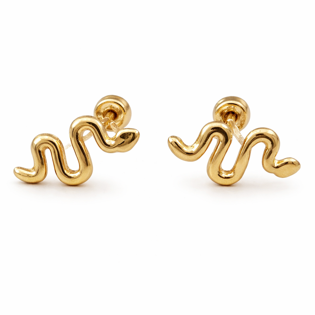 Broquel de serpiente minimalista en oro de 10K, diseño elegante y sencillo, de la colección de joyería ROMA.