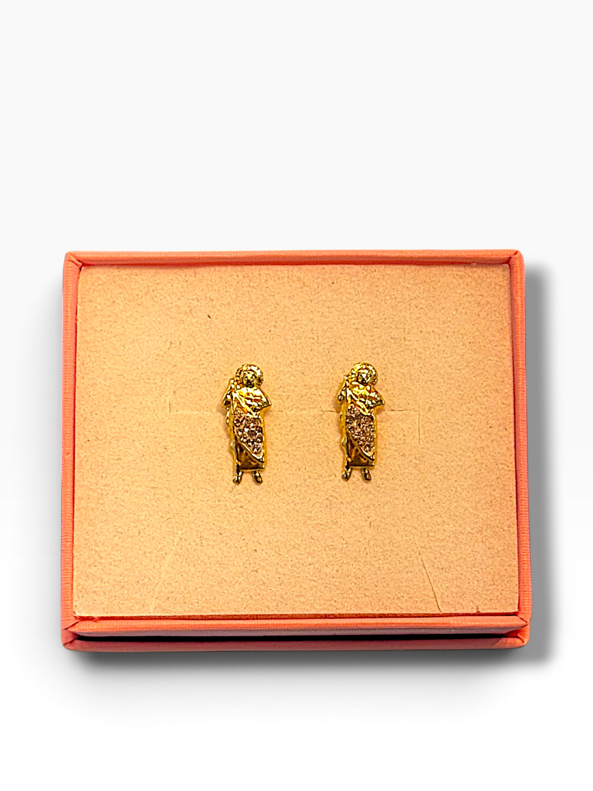 Broquel San Judas en oro 10K con zirconias, joyería elegante y detallada, con diseño religioso y brillante acabado dorado
