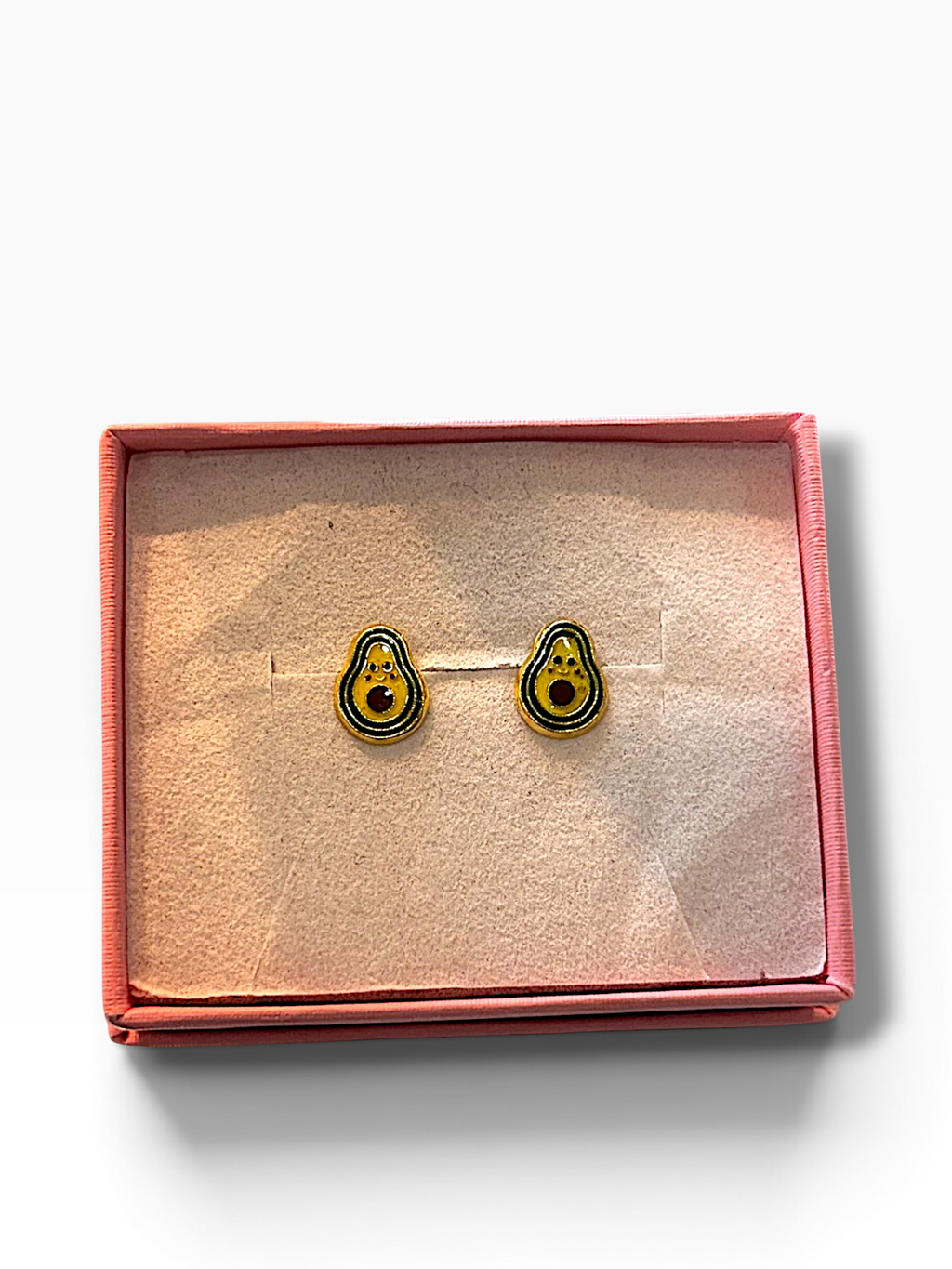 Broquel de aguacate en esmalte dorado 10K de Joyería ROMA, con acabado brillante y diseño de aguacate en oro 10 quilates.