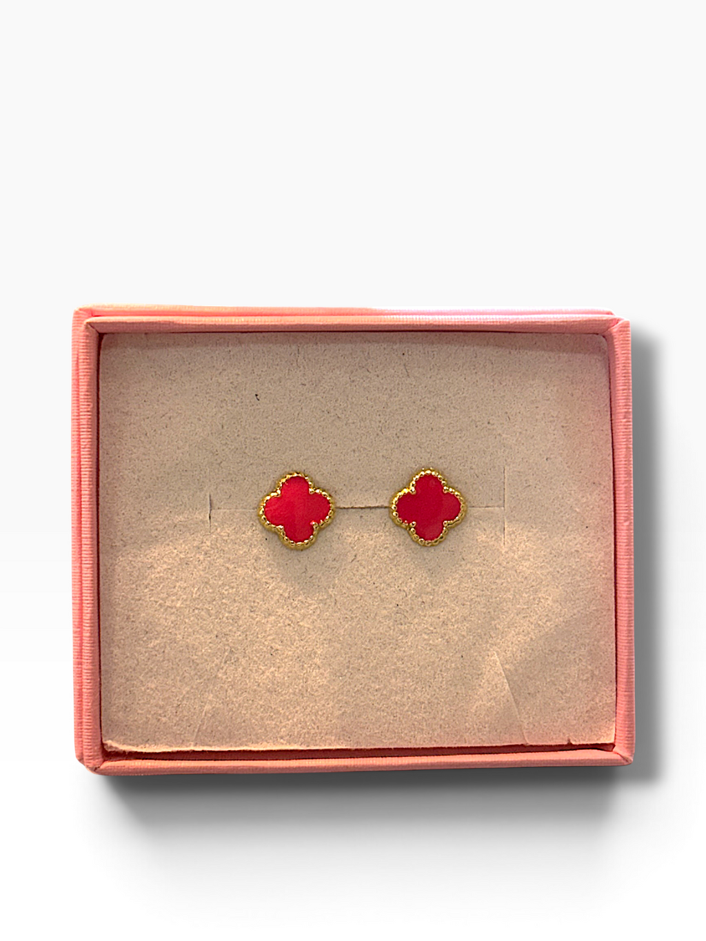 Broquel Trébol de oro 10k de Joyería ROMA, diseño de trébol colorido y elegante en imagen.
