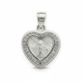 Medalla de bautizo en plata .925 con imagen de la Virgen de Guadalupe y corazón, diseñada por Joyería ROMA.