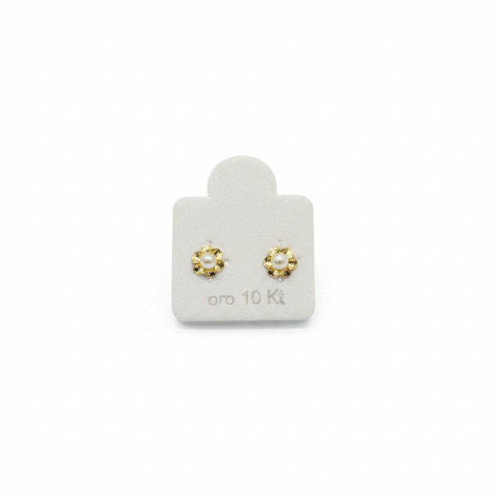 Broquel de Flor con Perla de Oro 10K