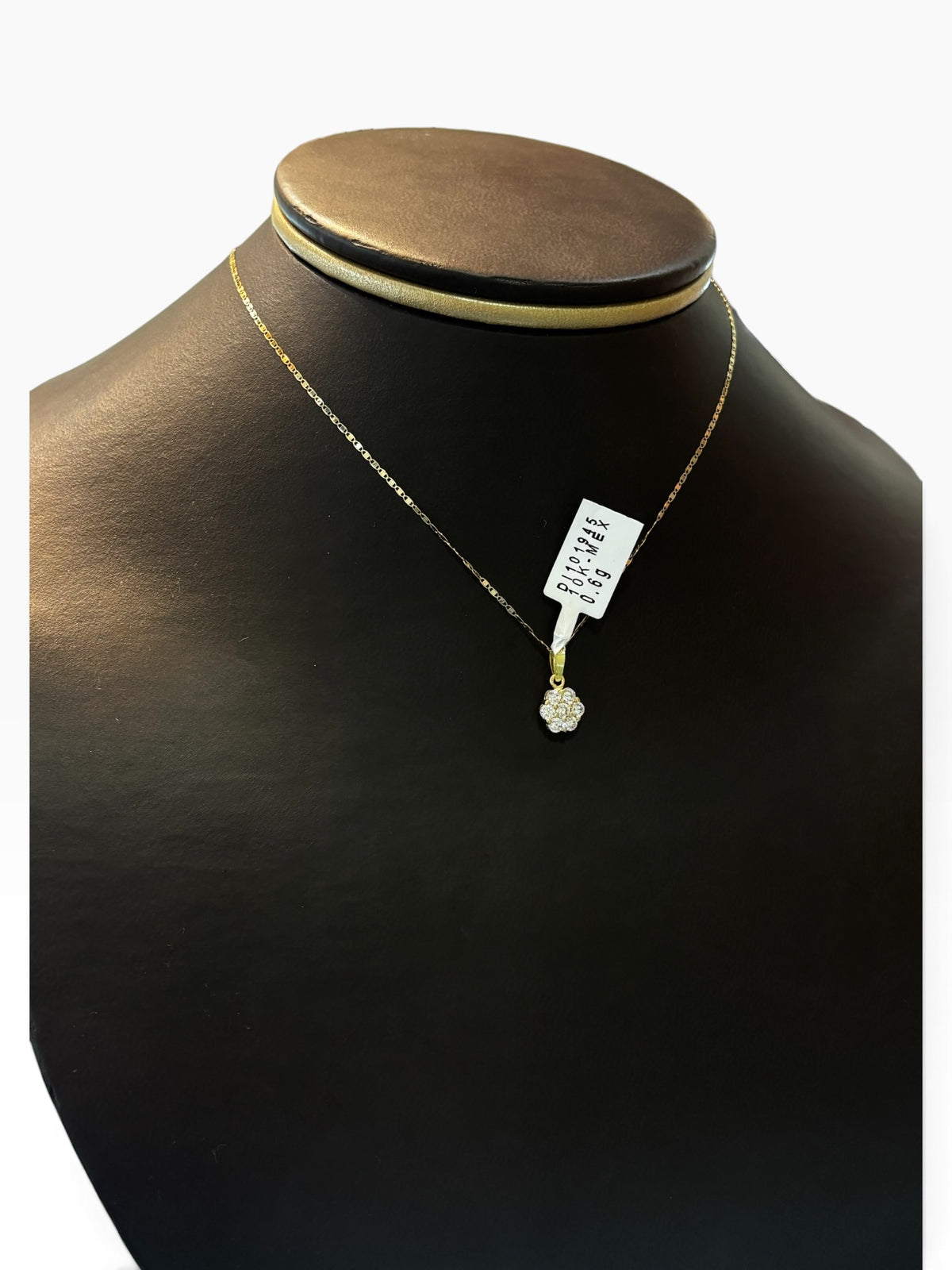 Dije Flor de Zirconias Oro 10K