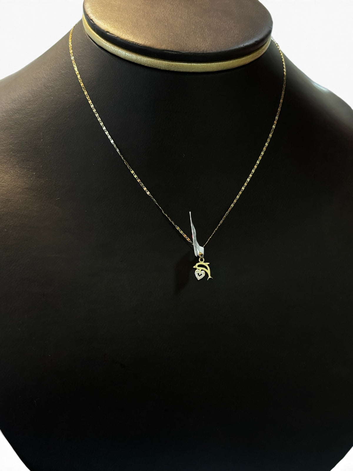 Mini Dije Delfín con Corazón de Zirconias Oro 10K