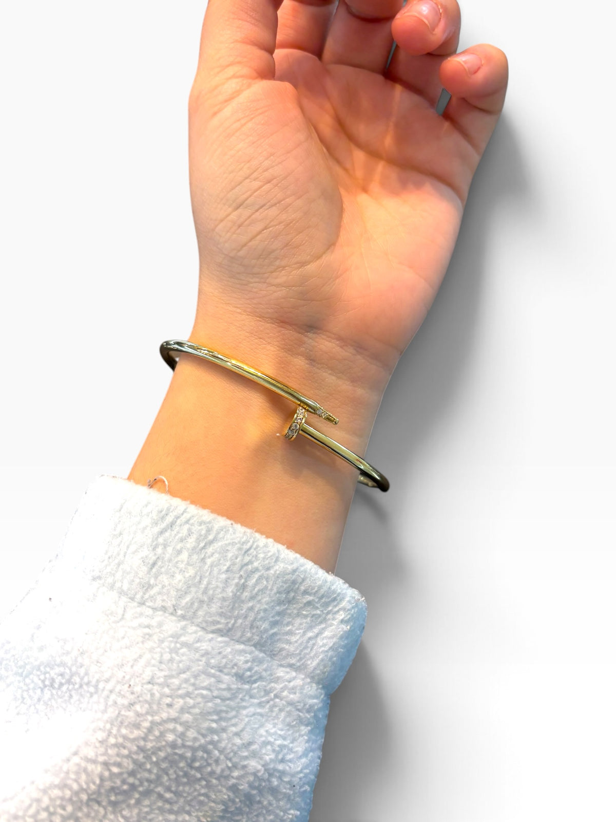 Aro Clavo con Zirconias Oro 10K