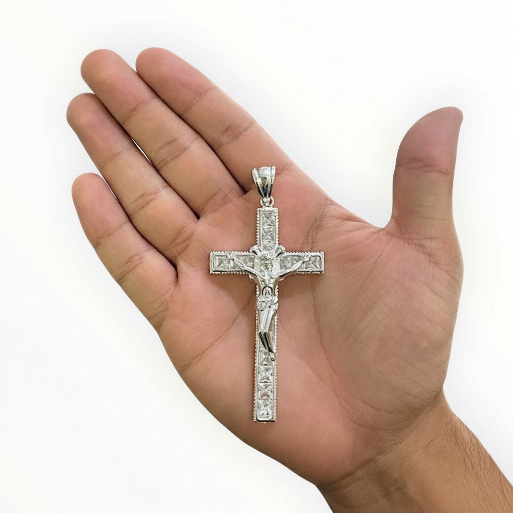 Cruz Crucifijo con Zirconias Cuadradas — Plata .925