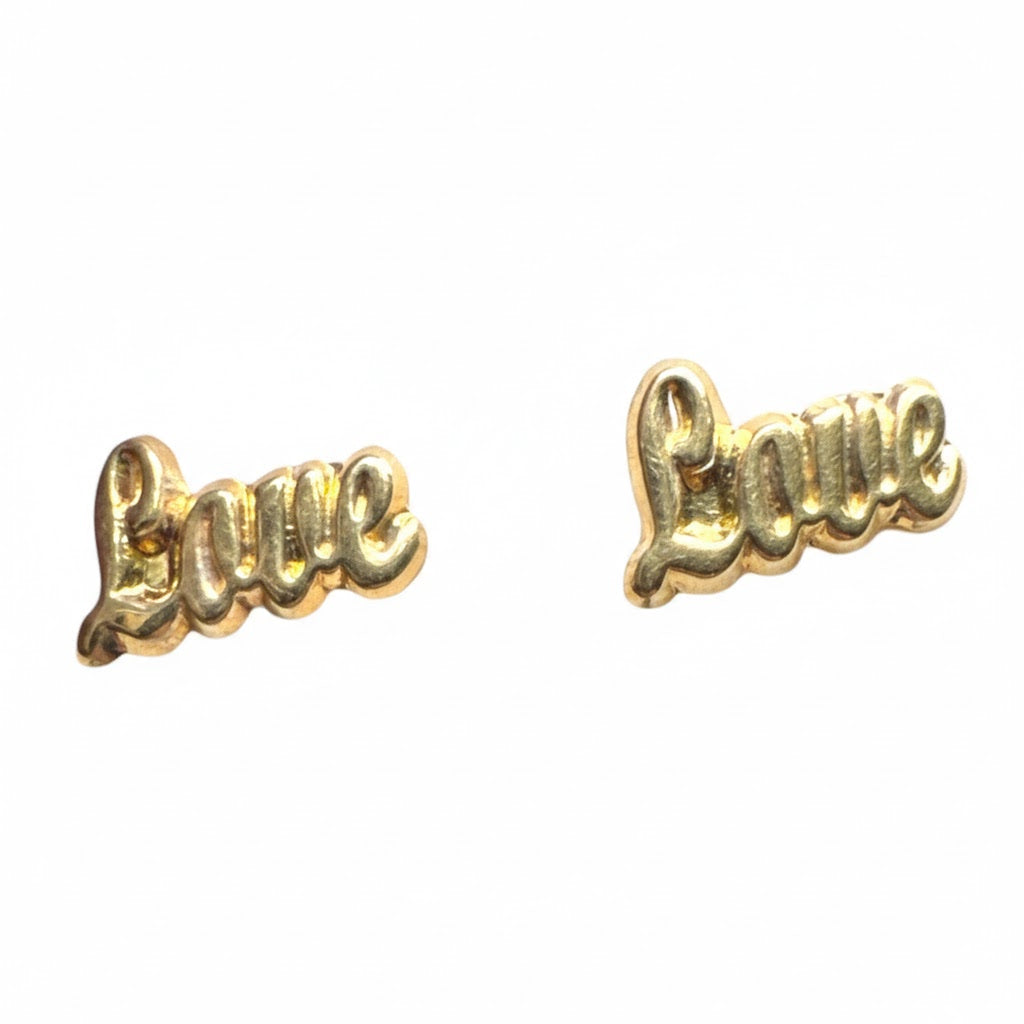 Broquel de oro 10K Love de Joyería ROMA con diseño en forma de corazón y acabado brillante.