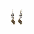 Aretes Ondulados con Zirconias — Oro 10K