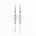 Aretes Largos con Zirconia Negro — Oro 10K