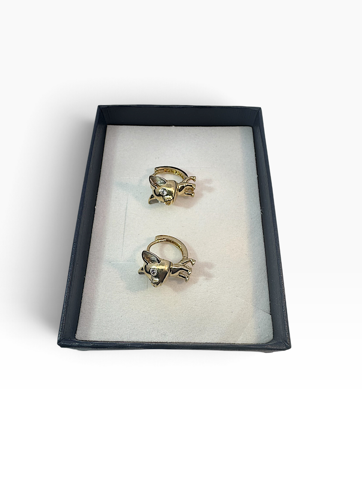 Aretes de Oro 10K con Figura de Perrito