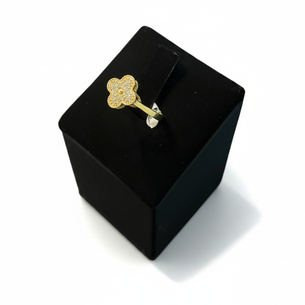 Anillo Trébol de Zirconias en Oro 10K