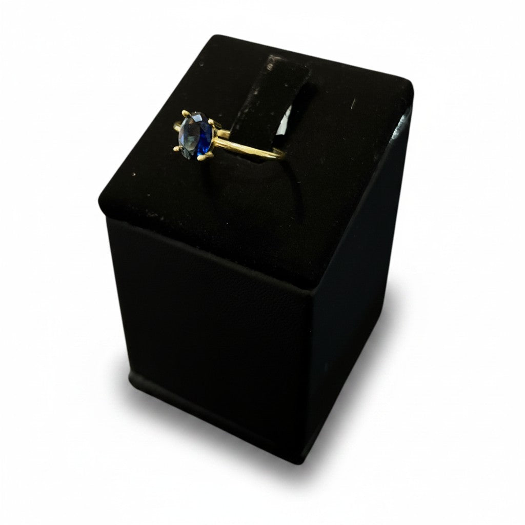 Anillo Solitario Zafiro de Oro 10K