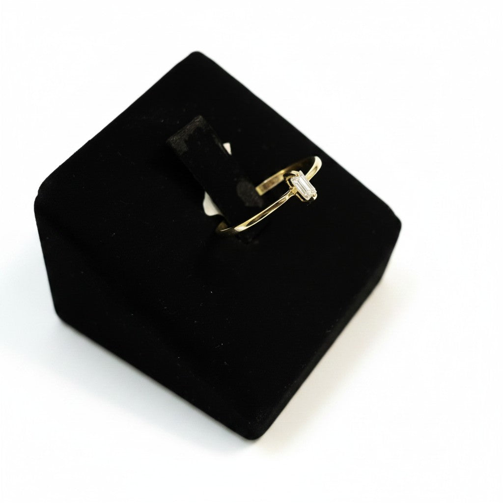 Anillo Solitario de Oro 10K