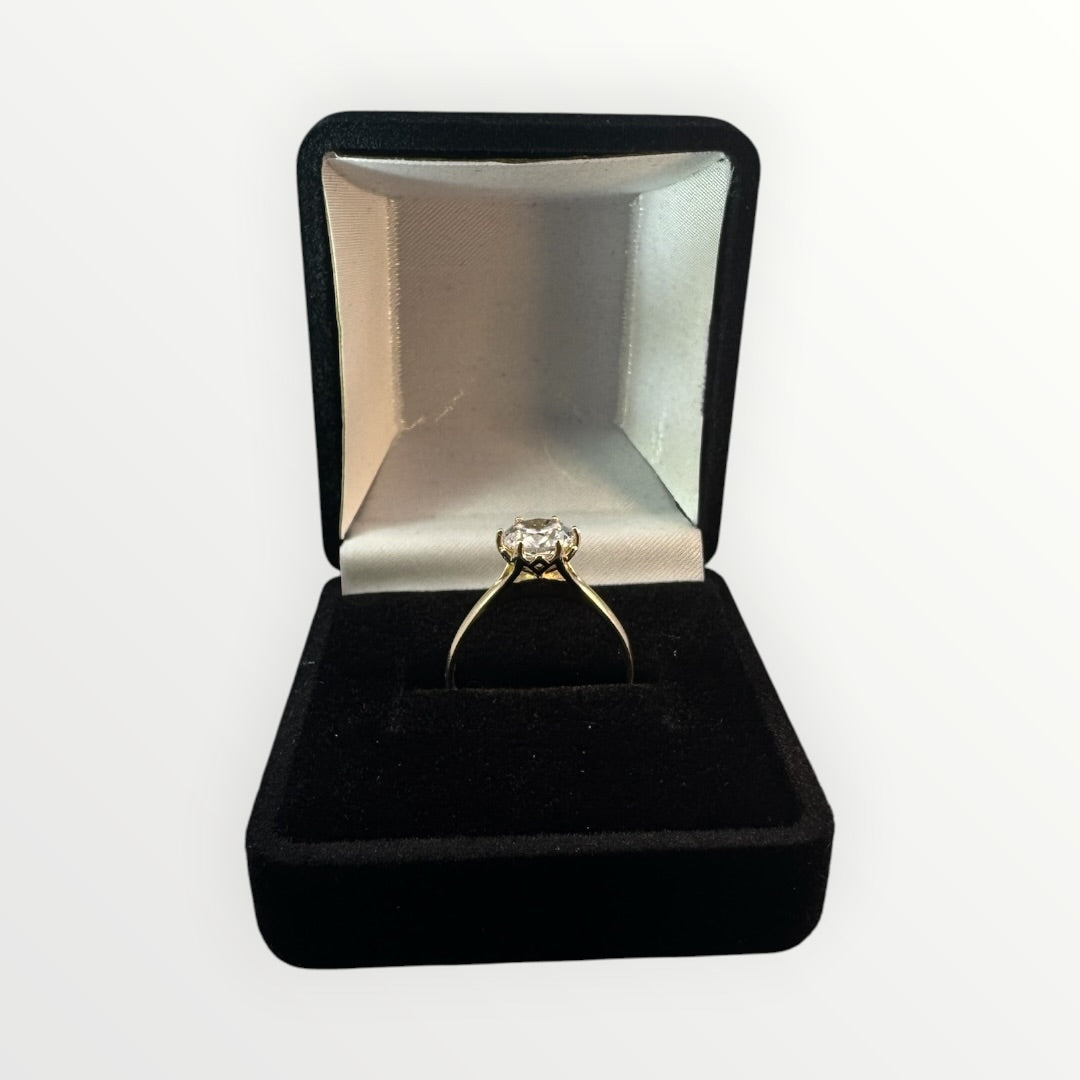 Caja Cuadrada para Anillo | Estuche de Gamuza Negro Elegante