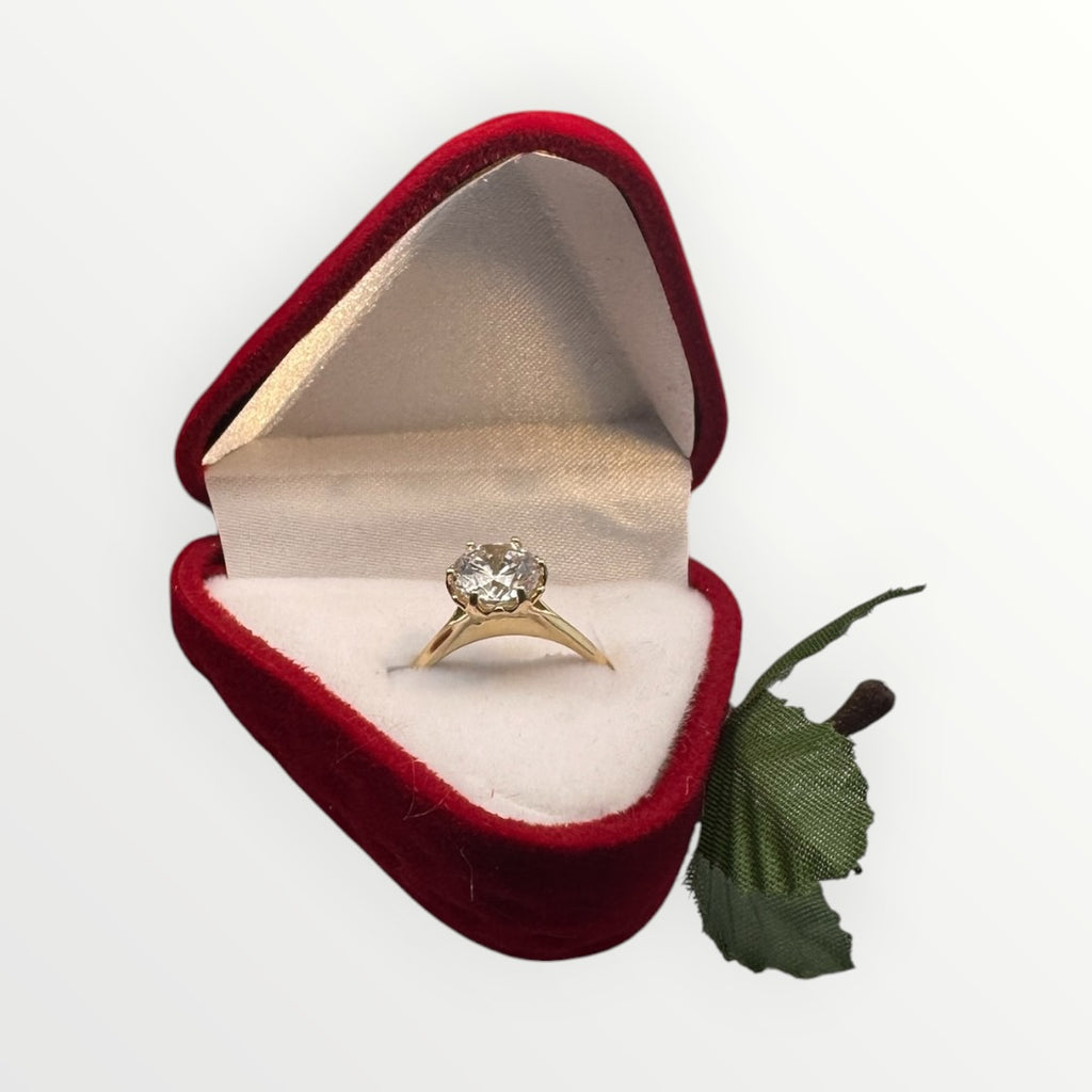 Caja de Regalo en Forma de Fresa para Anillo | Estuche de Gamuza Rojo