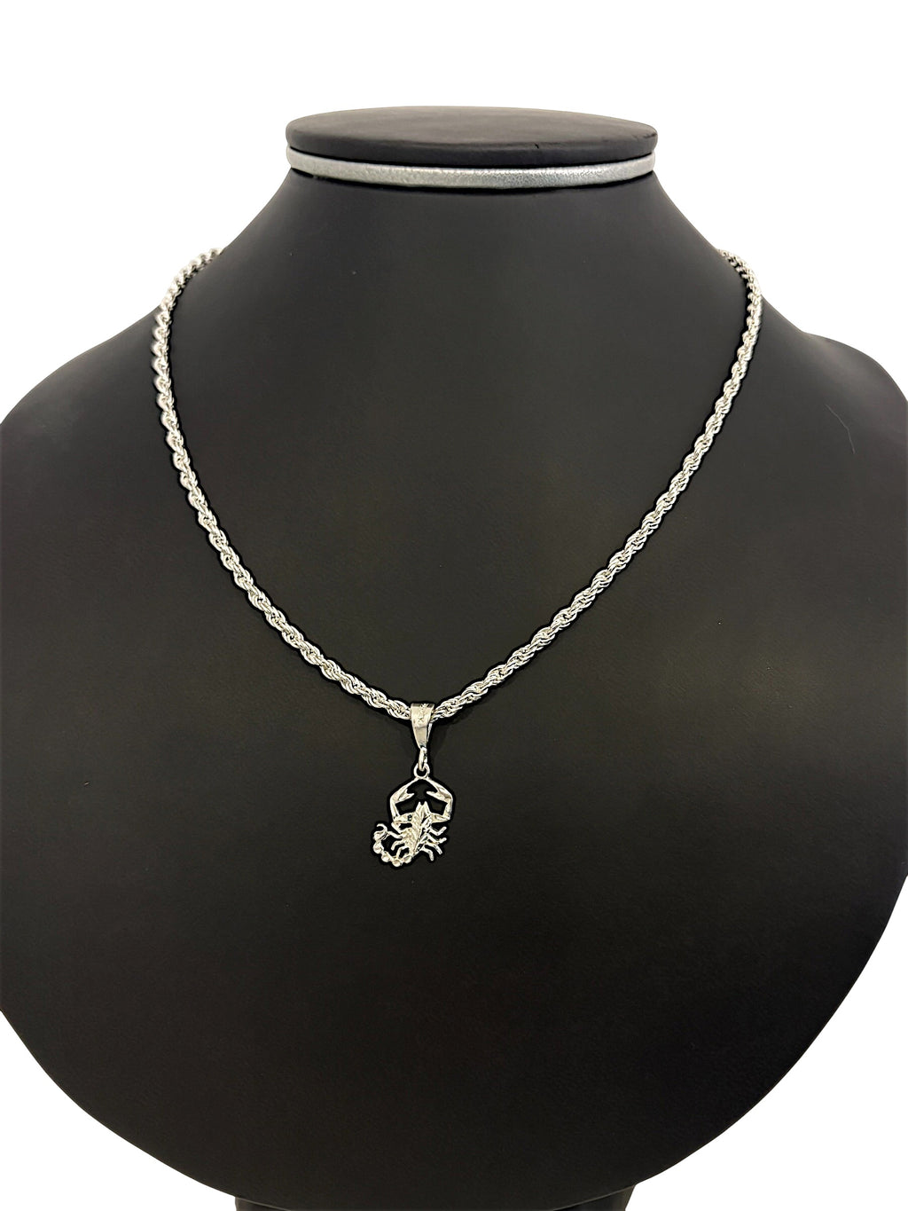 Dije Alacrán en Plata .925