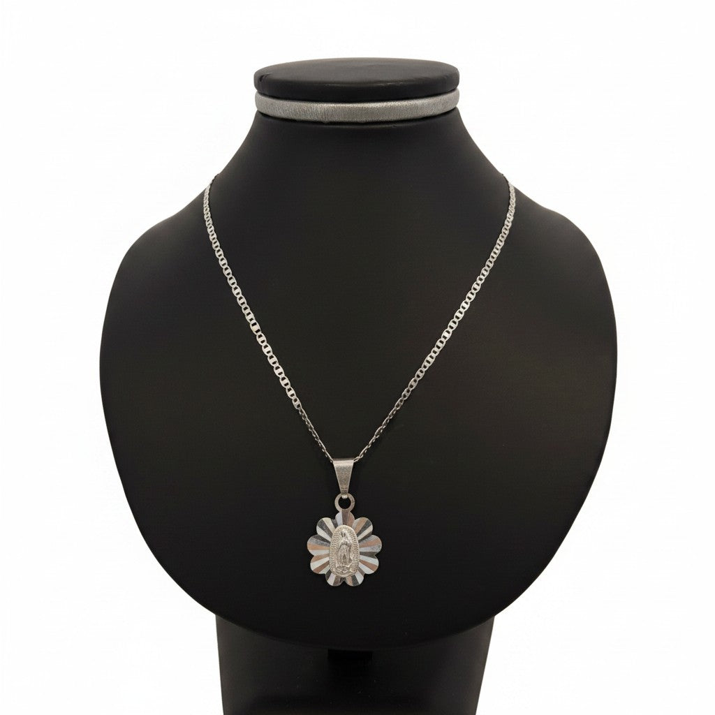 Medalla de Bautizo Virgen de Guadalupe Flor – Plata .925