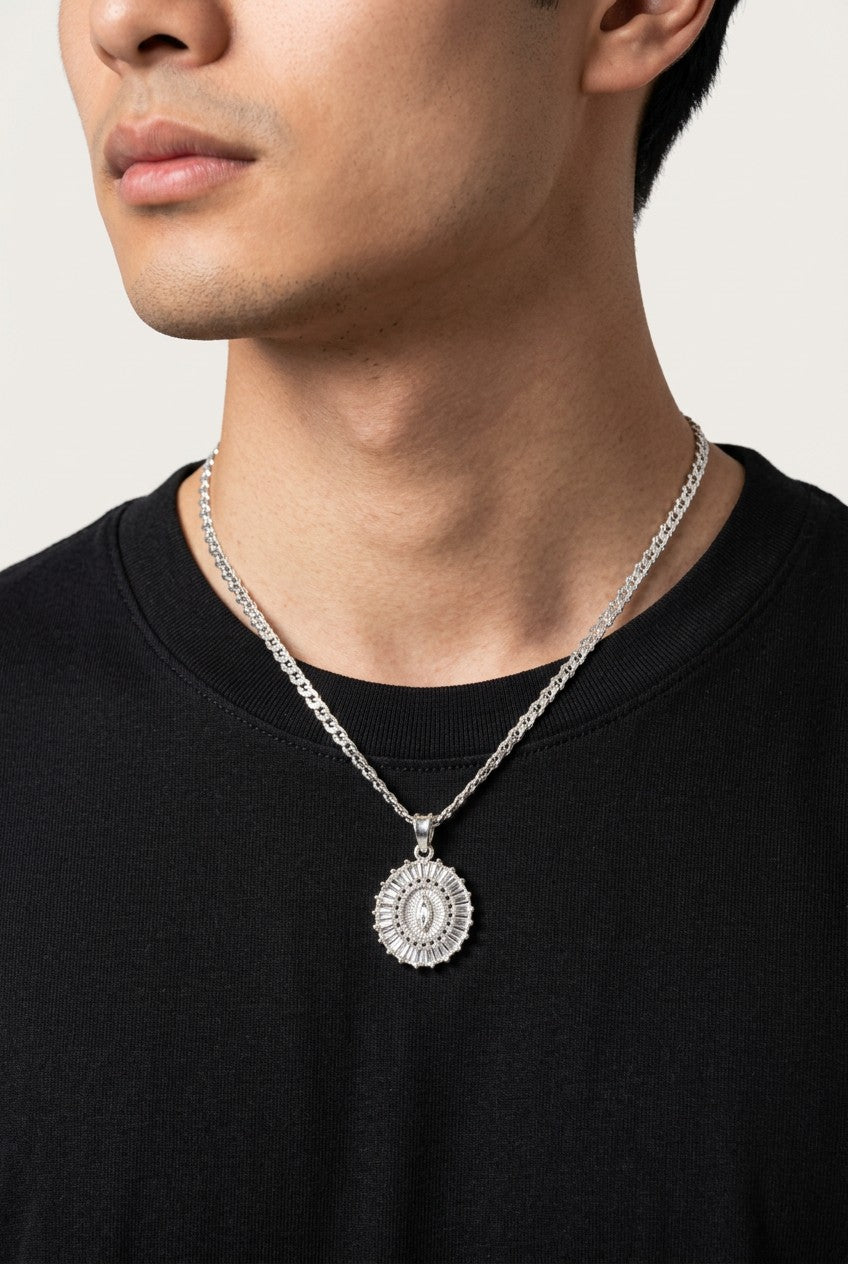 Dije Redondo Virgen de Guadalupe con Zirconias Baguette – Plata .925