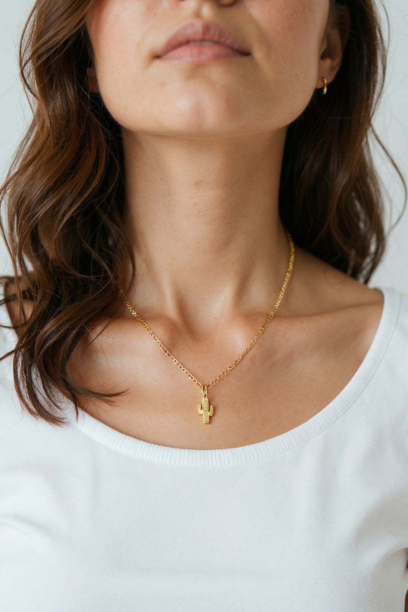 Dije Mini Cactus con Zirconias – Oro 10K