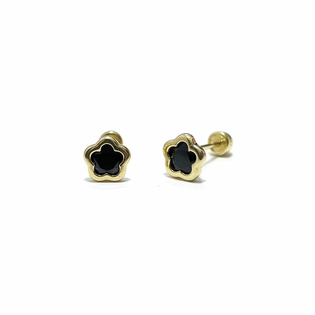 Broqueles con diseño de flor en oro 10K, muestra detalles elegantes y brillo en la joyería ROMA.