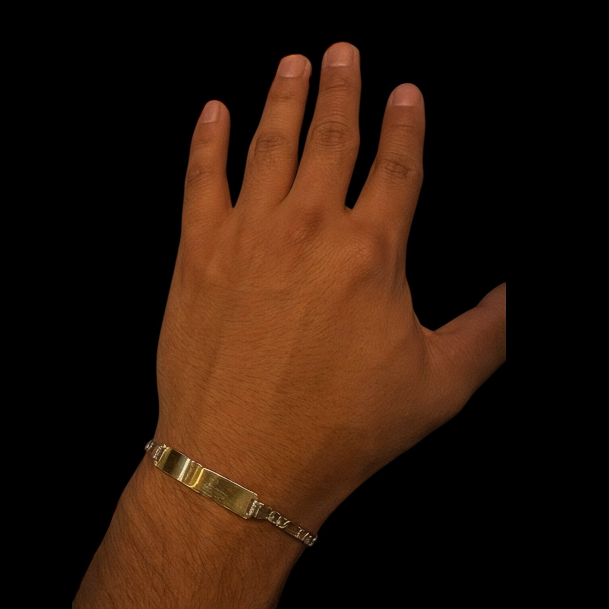 Esclava de joyería ROMA en oro 10K de Cartier Clásica, diseño elegante y sencillo en acabado brillante.
