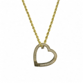 Corazón calado con zirconias en oro 14K, joyería elegante y brillante, diseñado por Joyería ROMA.