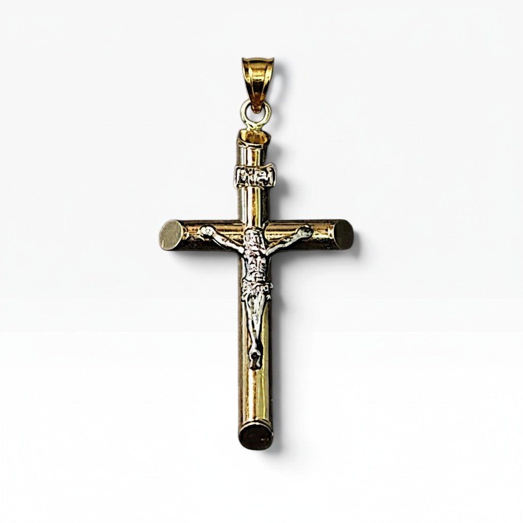 Dije Crucifijo Tubular — Oro 10K